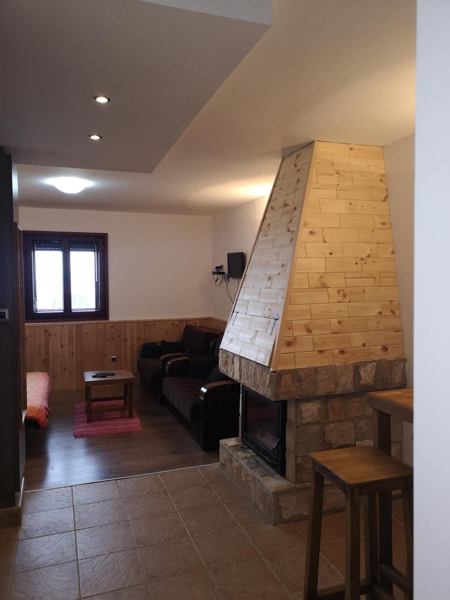 Razvrsje Co Hotell Žabljak Rum bild